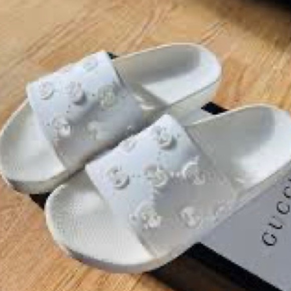 Gucci slides - Picture 4 of 5